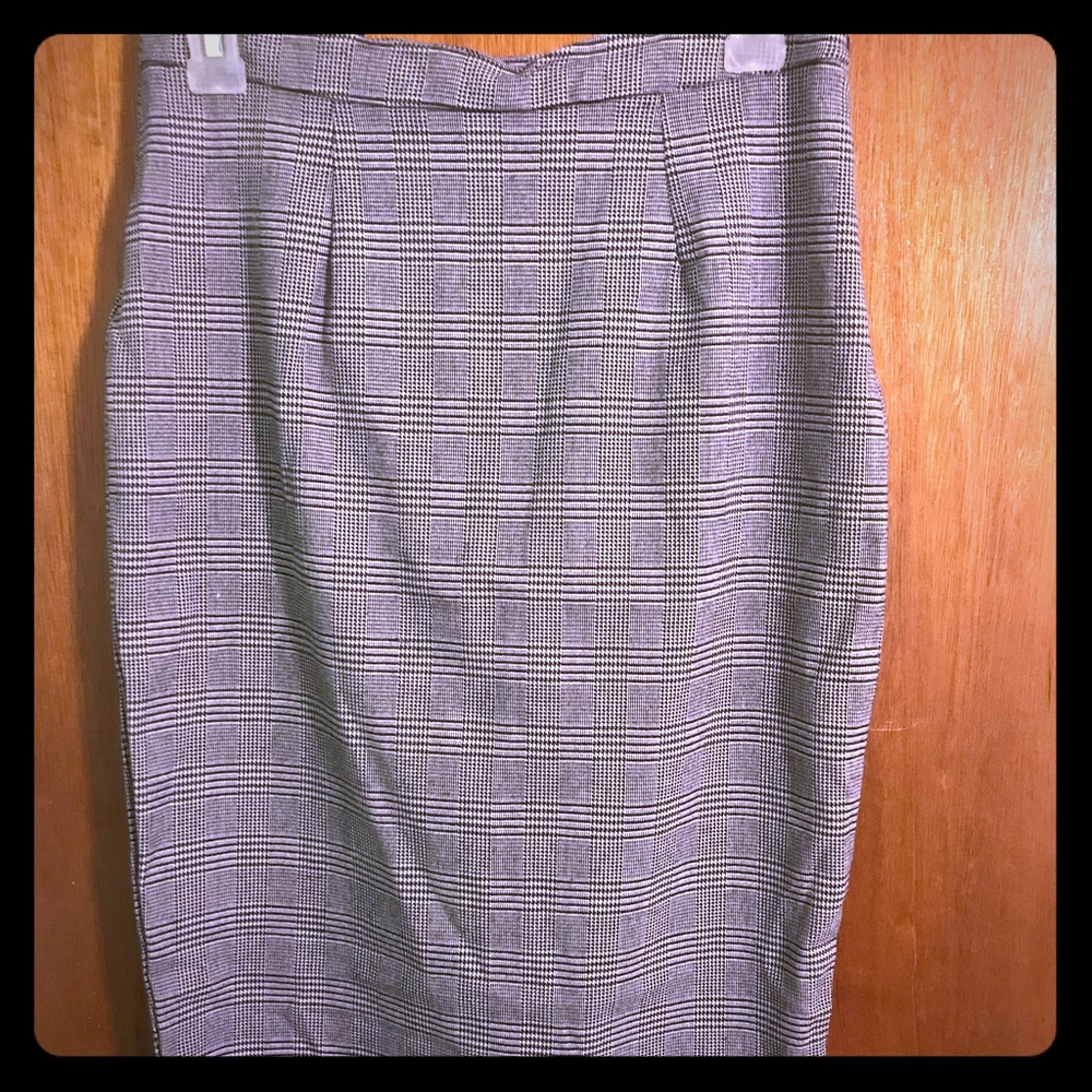 Black and white plaid skirt jumper